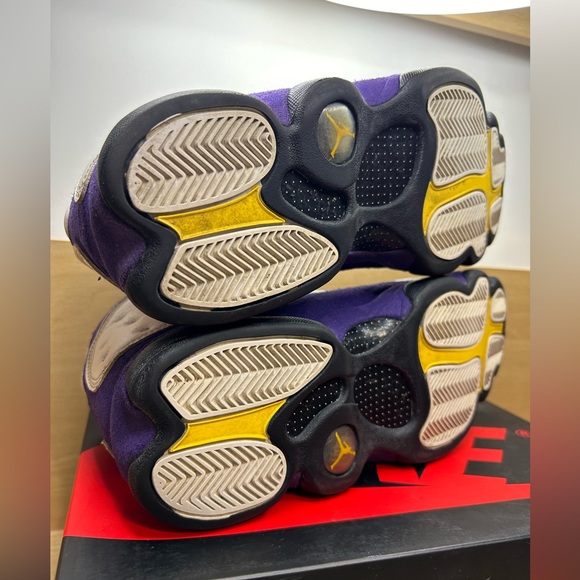Size 10 - Air Jordan 13 Retro Lakers - Picture 15 of 16